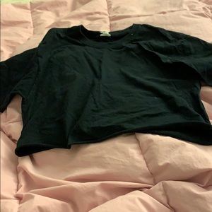 Black cropped tee, perfect staple